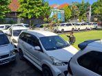 Puluhan-mobil-bodong-dengan-STNK-palsu-diamankan-di-halaman-Polres-Klungkung-Jumat-315.jpg