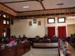 Rapat-kerja-DPRD-dan-Dinas-Pendidikan-Tabanan-terkait-rekruitment.jpg
