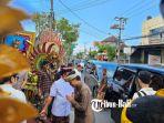 Rizky-Febian-tiba-di-Kediaman-Mahalini-di-Jalan-Raya.jpg