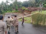 Satpol-PP-Badung-saat-melakukan-penyegelan-45.jpg