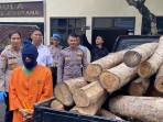 Satreskrim-Polres-Jembrana-mengungkap-kasus-illegal-logging-hasil-penebangan.jpg