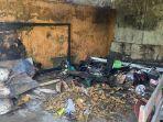 Sebuah-bak-sampah-di-SD-Negeri-4-Tonja-Denpasar-terbakar-pada-Selasa-20-Desember-2022.jpg