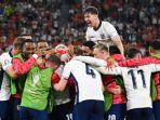 Selebrasi-pemain-The-Three-Lions-rayakan-kelolosan-Inggris-ke-final-Euro-2024.jpg
