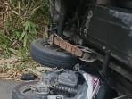 Sepeda-motor-milik-Ayu-Febri-tertimpa-mobil-kolbak.jpg
