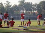 Sesi-latihan-pemain-Timnas-U-17-di-Stadion-Gusti-Ngurah-Rai-Denpasar-Bali.jpg