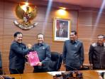 Sidang-paripurna-persetujuan-DPRD-Bangli-tentang-Rancangan-APBD-Bangli.jpg