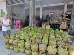 Stok-LPG-di-pangkalan-milik-Agung-Putra-di-LC-Bukal.jpg