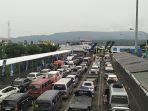 Suasana-aktivitas-penyeberangan-di-Pelabuhan-Gilimanuk-Jembrana-belum-lama-ini.jpg