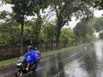 Suasana-di-Jalan-Cok-Agung-Tresna-Denpasar-saat-diguyur-hujan.jpg