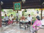 Suasana-pertemuan-antara-I-Wayan-Geredeg-dan-Anak-Agung-Gde-Agung-di-Puri-Ageng-Mengwi.jpg