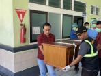 Suasana-saat-jenazah-bakal-diberangkatkan-dari-RSU-Negara-586.jpg