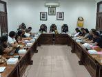 Tak-Ada-Pembiaran-DPRD-Gianyar-Tancap-Gas-Atasi-Masalah-LPD-Bedulu.jpg