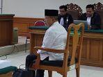 Terdakwa-H-Suwanto-saat-menjalani-sidang-di-Pengadilan-Tipikor-Denpasar.jpg