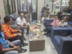 Tim-engineering-Bandara-I-Gusti-Ngurah-Rai-bersama-tim-PLN-sedang-melakukan-koordinasi.jpg