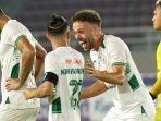 Ze-Valente-merayakan-kemenangan-PSS-Sleman-atas-Bali-United.jpg