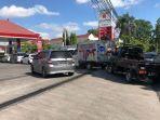 antrean-pembelian-bbm-jenis-pertalite-yang-mengular-di-spbu-jalan-hayam-wuruk.jpg