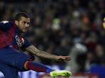 dani-alves_20150403_182652.jpg