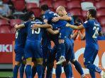 derbi-sungai-mekong-pemain-timnas-thailand-chanathip-songkrasin.jpg