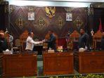 dprd-karangasem-sepakati-ranperda-perubahan-atas.jpg