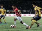 fadil-sausu-bali-united_20180121_113302.jpg
