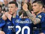 gelandang-inter-milan-dari-kroasia-ivan-perisic-kiri-dan-pemain-depan-inter-milan-joaquin-correa.jpg