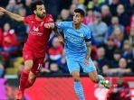gelandang-liverpool-asal-mesir-mohamed-salah-kiri-menantang-gelandang-manchester-city.jpg