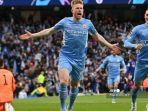 gelandang-manchester-city-dari-belgia-kevin-de-bruyne-kiri-merayakan-setelah-mencetak-gol.jpg