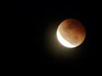 gerhana-bulan-yang-terlihat-di-bali.jpg
