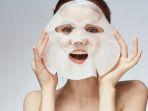 ilustrasi-memakai-sheet-mask.jpg