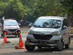 ilustrasi-mobil-toyota_20151012_164457.jpg