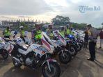 kapolres-badung-saat-mengecek-kendaraan-dinas-saat-apel.jpg
