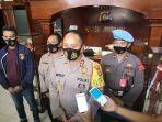 kapolres-jembrana-akbp-i-ketut-gede-adi-wibawa-yang-melakukan-siaran-pers-di-mapolres-jembrana.jpg