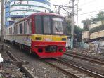 kereta-commuter-line-melintas.jpg