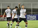 kisah-di-balik-suksesnya-persib-rekrut-ciro-alves-diprediksi-duet-menakutkan-bareng-david-silva.jpg