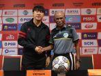 konferensi-pers-antara-pelatih-shin-tae-yong-kiri-dan-gopalkrisnan-as-ramasamy.jpg