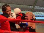 muay-thai-summer-fight-digelar-di-badung-nadja-menangkan.jpg