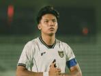 pemain-Bali-United-Kadek-Arel-Priyatna-dan-Jens-Raven-saat-diturunkan-pelatih-timnas-U22-Indonesia.jpg