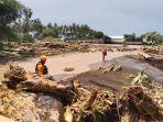 pencarian-warga-hanyut-di-Sungai-Penyaringan-xx.jpg