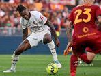 bali/penyerang-ac-milan-asal-portugal-rafael-leao-vs-as-roma.jpg
