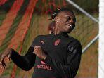 bali/penyerang-sayap-ac-milan-rafael-leao-kala-mengikuti-sesi-latihan-di-milanello.jpg