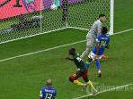 penyerang-timnas-kamerun-vincent-aboubakar-kedua-kiri-mencetak-gol-pertama-ke-timnas-brasil.jpg