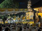 persembahyangan-di-Pura-Jagatnatha-Denpasar-pada-Hari-Raya-Saraswati.jpg