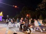 peserta-lomba-gerak-jalan-saat-latihan-di-seputaran-kota-Singaraja.jpg