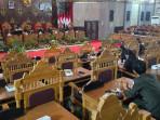 rapat-paripurna-DPRD-Karangasem.jpg