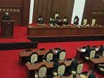 rapat-paripurna-terkait-pandangan-umum-fraksi.jpg