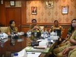 rapat-virtual-koordinasi-pengendalian-inflasi-daerah-dengan-KemendagriWakil-Walikota-Denpasar.jpg