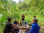 sejumlah-petugas-saat-melakukan-perbaikan-mesin-pompa.jpg