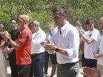 stefano-pioli-kedua-kanan-paolo-maldini-paling-kanan-dan-ricky-massara-ac-milan.jpg
