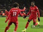 striker-liverpool-belgia-divock-origi-kanan-merayakan-dengan-rekan-satu-timnya.jpg