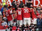 striker-manchester-united-asal-portugal-cristiano-ronaldo-melakukan-selebrasi-dengan-rekan.jpg